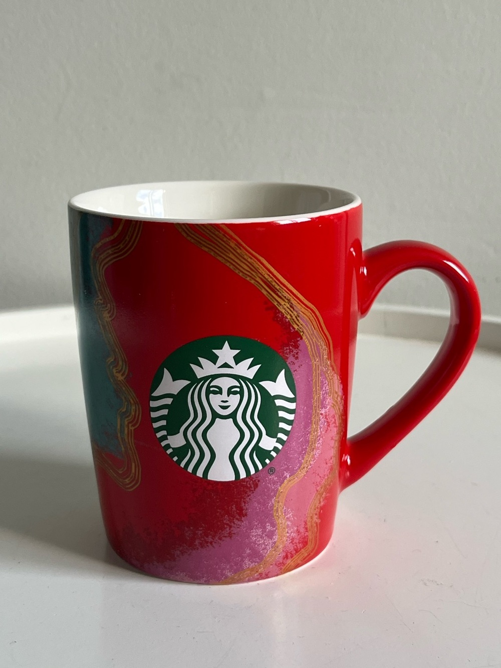 Starbucks 2021 Red Ceramic Mug Green Siren Logo Marble Swirl Holiday Finish 10oz